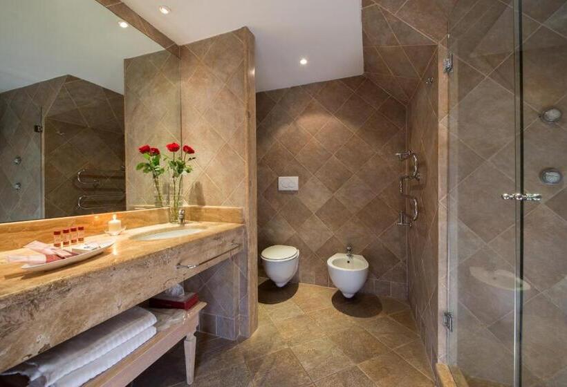 מיטת קינג בסוויטה, Best Western Park Hotel Roma Nord