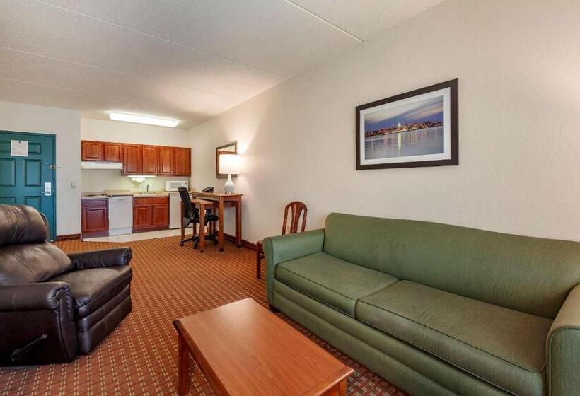 סוויטה מותאמת לאדם עם מוגבלויות, Clarion Suites At The Alliant Energy Center