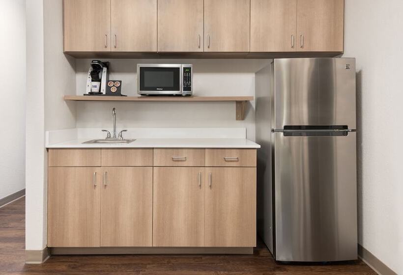 이그제큐티브 스위트, Holiday Inn Express & Suites   Columbus Airport East, An Ihg