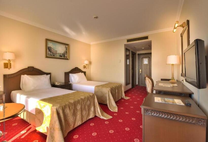 家庭间侧面带海景, Ducale Lara Ultra All Inclusive