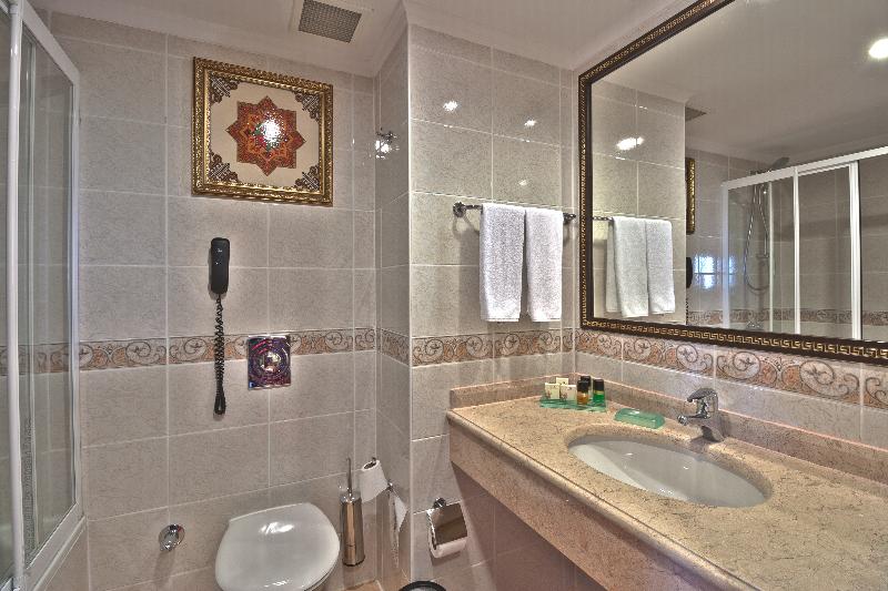 标准间侧面带海景, Ducale Lara Ultra All Inclusive