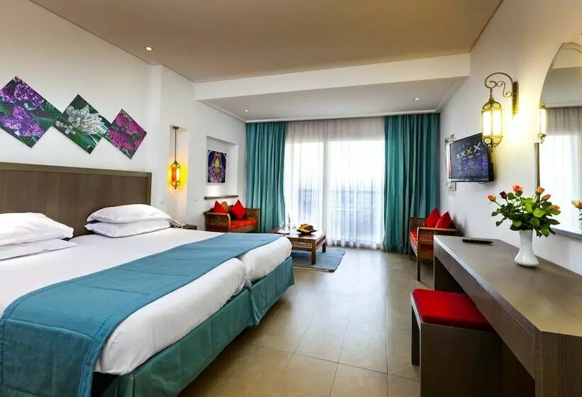 اتاق استاندارد با چشمانداز استخر, Royal Kenz Thalasso & Spa