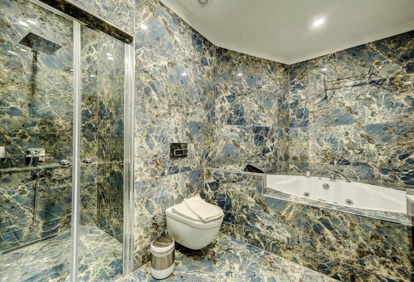 스위트 킹사이즈 침대, Yasmin Bodrum Resort