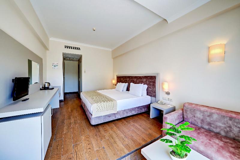 Номер Клуб, Yasmin Bodrum Resort