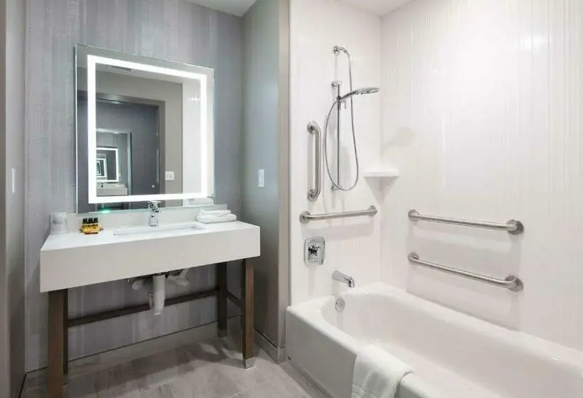 Standard-invahuone, Best Western Plus Settlers Point