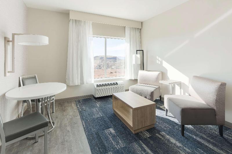 스위트, Best Western Plus Settlers Point