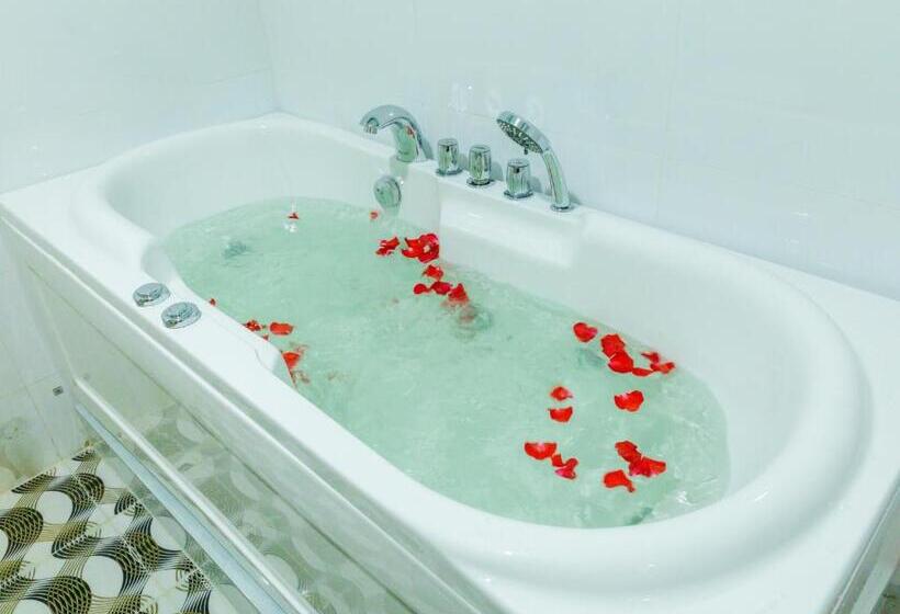 اتاق استاندارد چهار تخته, Nhà Nghỉ K House