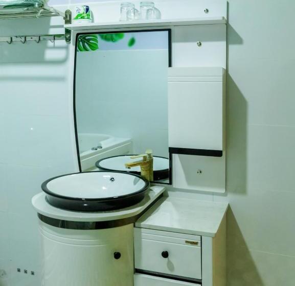 اتاق استاندارد چهار تخته, Nhà Nghỉ K House