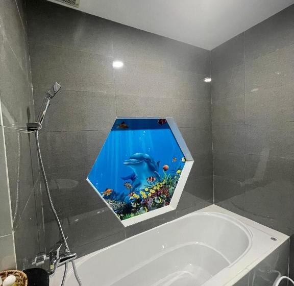 اتاق لوکس, Nhà Nghỉ K House