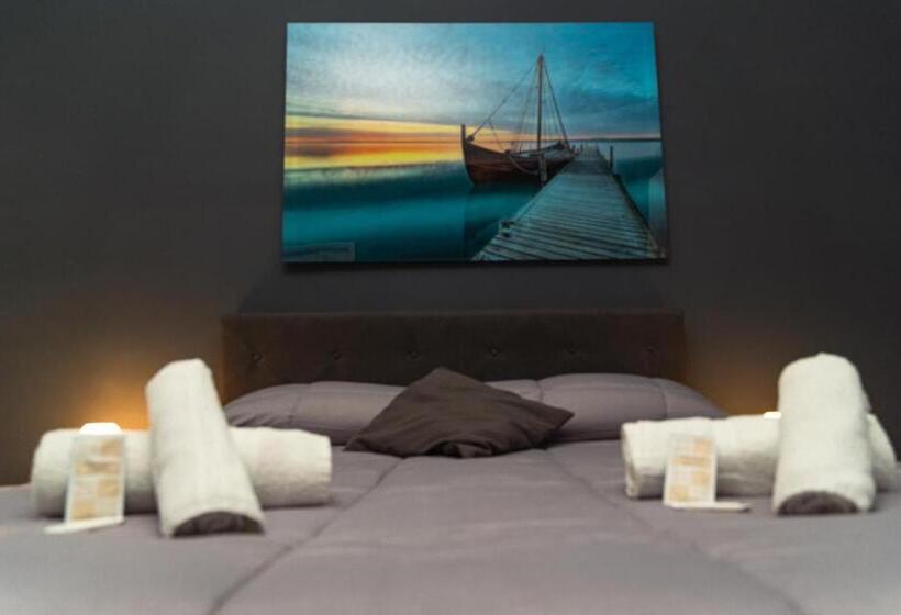 豪华房间, Taranto Mn Place