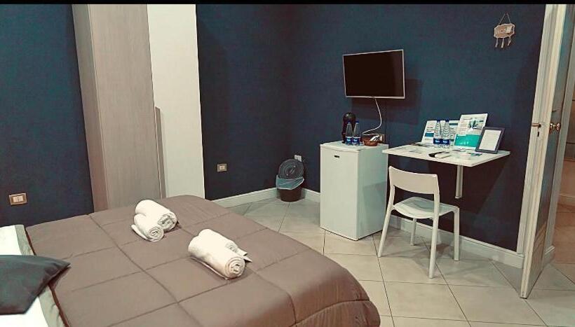 豪华房间, Taranto Mn Place