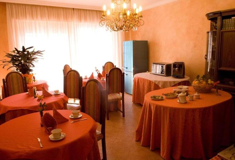 Трехместный Номер Стандарт с Балконом, B&b Il Nido