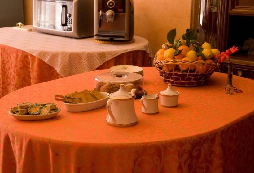 Трехместный Номер Стандарт с Балконом, B&b Il Nido