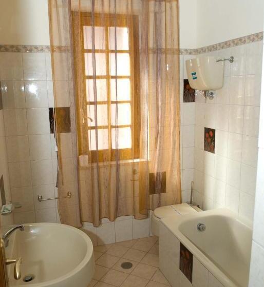 Трехместный Номер Стандарт с Балконом, B&b Il Nido