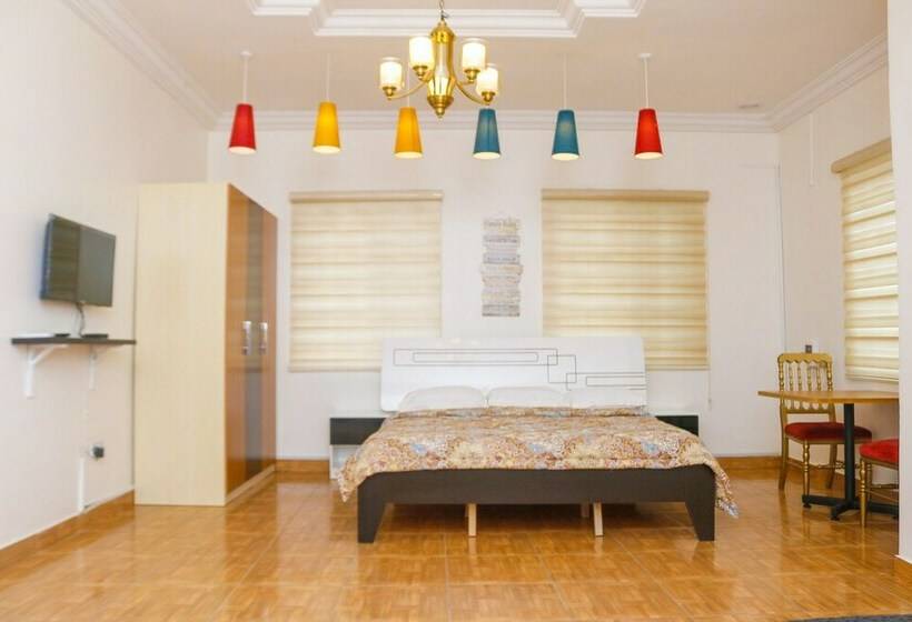 اتاق لوکس با چشم‌انداز شهر, Havilah Suites