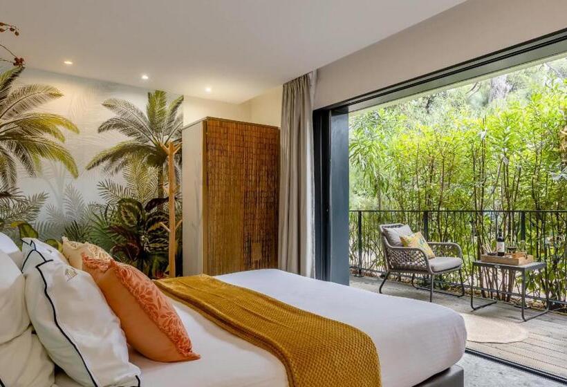 在第一层的经典房间, Le Lodge Des Iles D Or