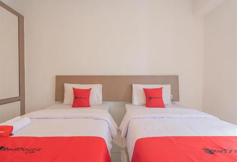 スタンダードルーム, Reddoorz Apartment @ Emerald Towers Bandung