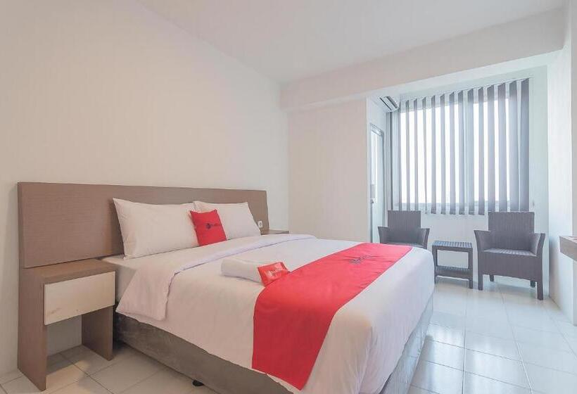 Номер Deluxe, Reddoorz Apartment @ Emerald Towers Bandung