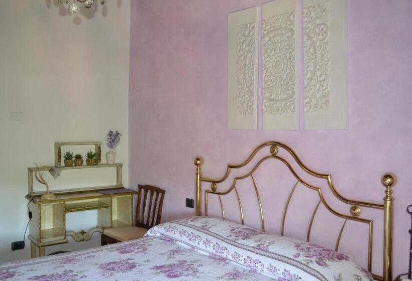 اتاق اکونومی, Casale Le Masse