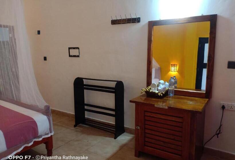 Quarto Estandar, Ella Forest Paradise