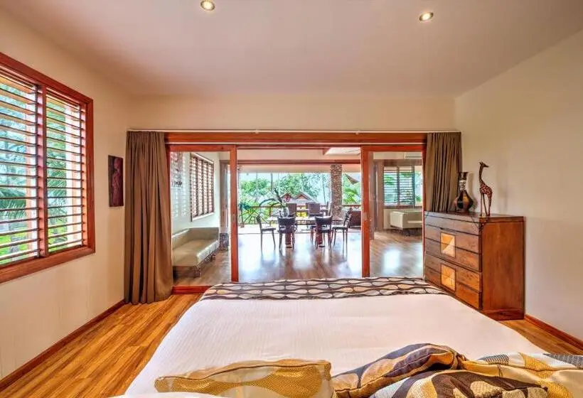1 Bedroom Penthouse Apartment, Maui Palms