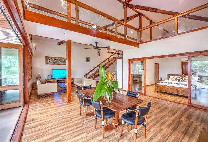 1 Bedroom Penthouse Apartment, Maui Palms