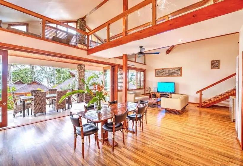 1 Bedroom Penthouse Apartment, Maui Palms