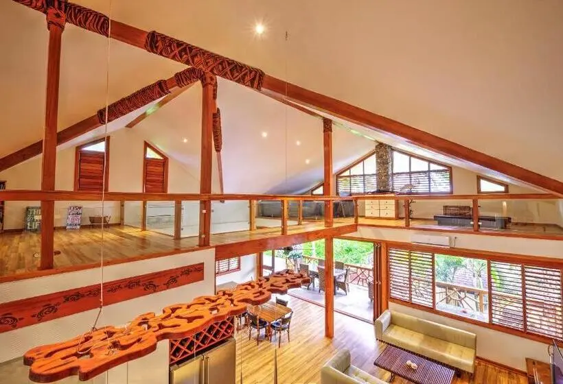 1 Bedroom Penthouse Apartment, Maui Palms