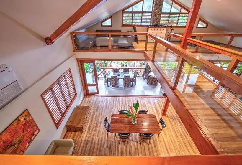 1 Bedroom Penthouse Apartment, Maui Palms