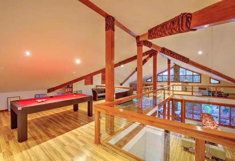 1 Bedroom Penthouse Apartment, Maui Palms