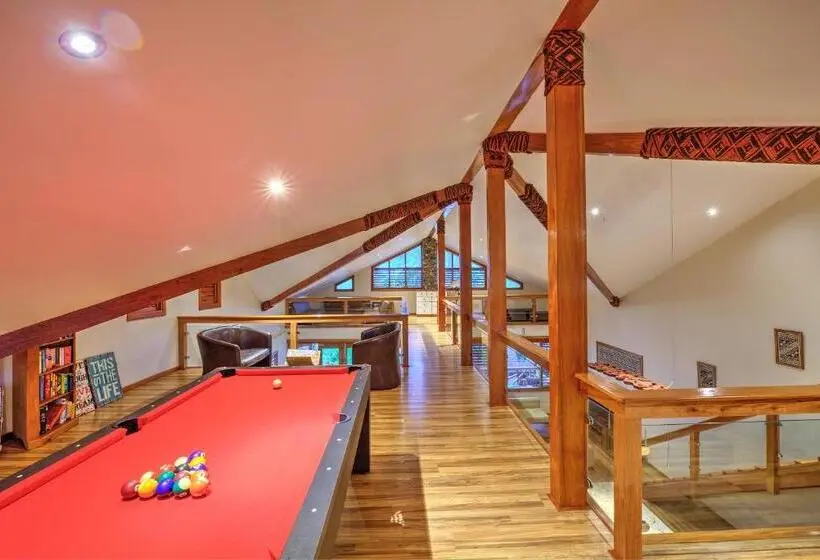 1 Bedroom Penthouse Apartment, Maui Palms