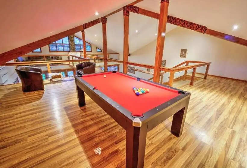 1 Bedroom Penthouse Apartment, Maui Palms