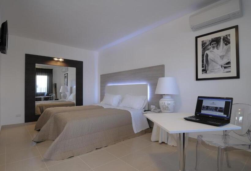 غرفة سوبيريور, Ambrosio La Corte