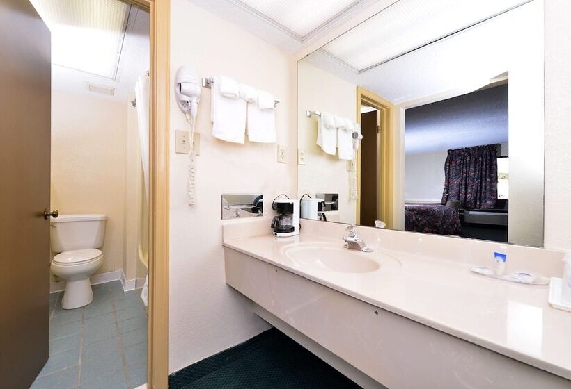 غرفه قياسيه سريرين مزدوجين, Americas Best Value Inn Bishopville