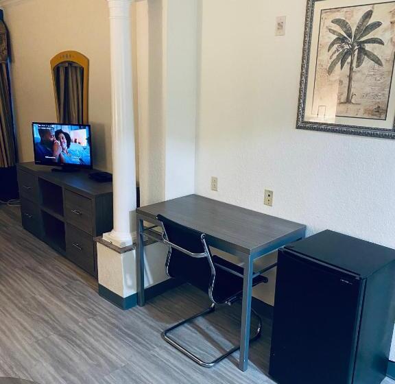 带大床的套房, Melrose @ Seabrook, Bw Signature Collection