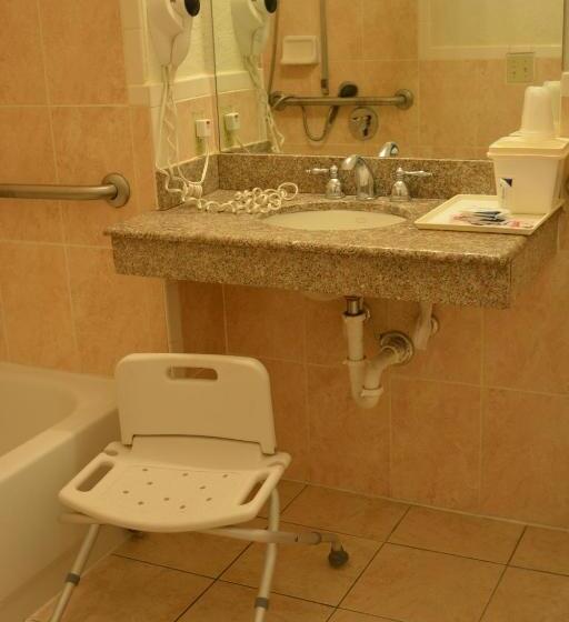 适合残疾人士使用的带超级大床的标准间, Melrose @ Seabrook, Bw Signature Collection