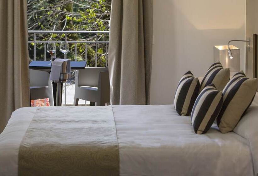 테라스 디럭스 룸, Hôtel Golf & Spa Château De La Bégude The Originals Collection