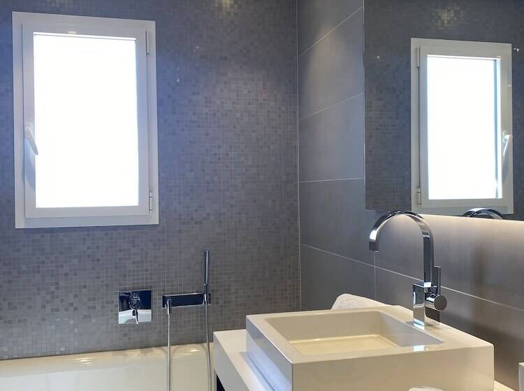 디럭스 룸, Hôtel Golf & Spa Château De La Bégude The Originals Collection