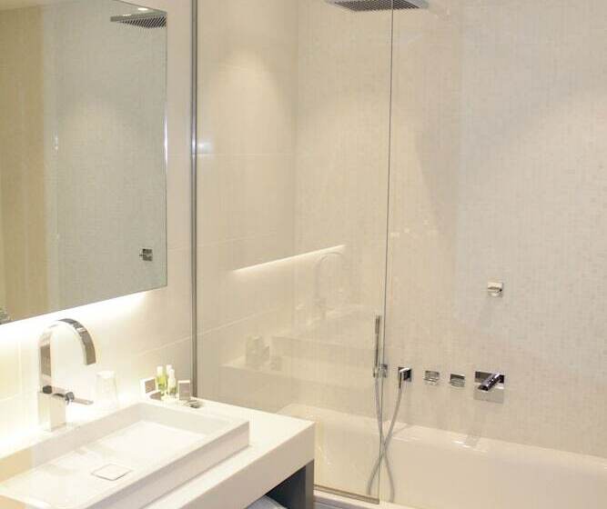 디럭스 룸, Hôtel Golf & Spa Château De La Bégude The Originals Collection