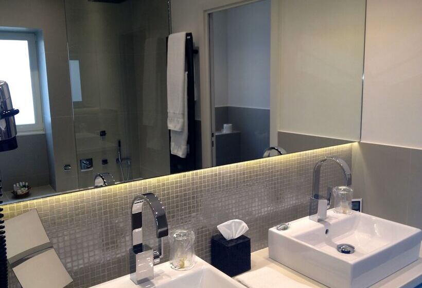 디럭스 룸, Hôtel Golf & Spa Château De La Bégude The Originals Collection