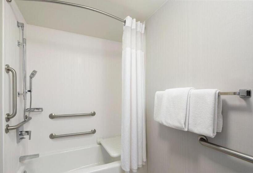 Номер Стандарт Кровать Кинг Адаптированный для Инвалидов, Courtyard By Marriott Austin Round Rock