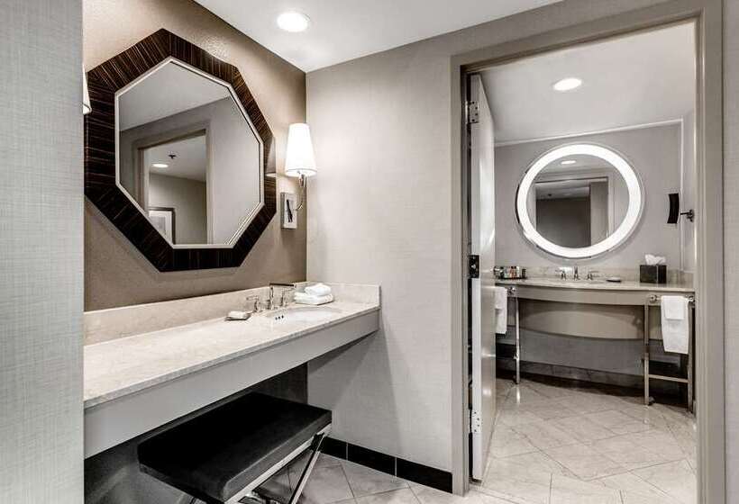 キングサイズベッドのジュニアスイート, Hilton Columbus At Easton