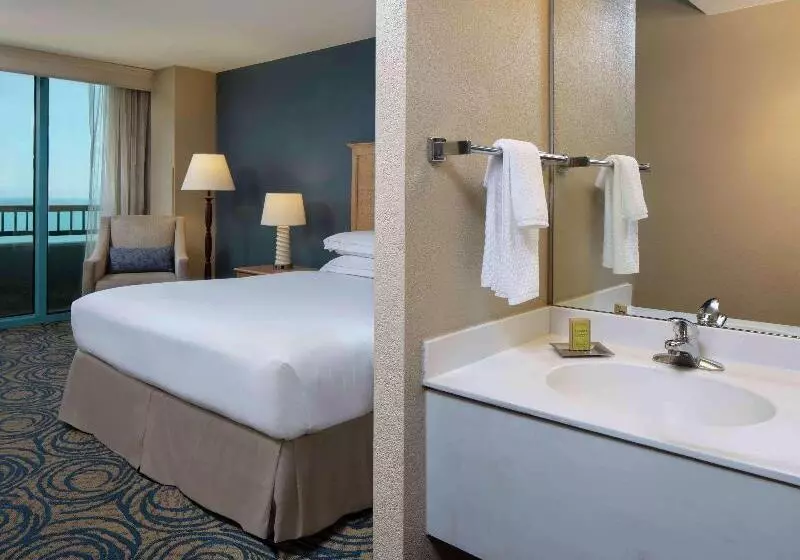Standard-huone Allasnäkymä, Hilton Daytona Beach Oceanfront Resort