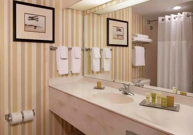 Standard-huone Allasnäkymä, Hilton Daytona Beach Oceanfront Resort