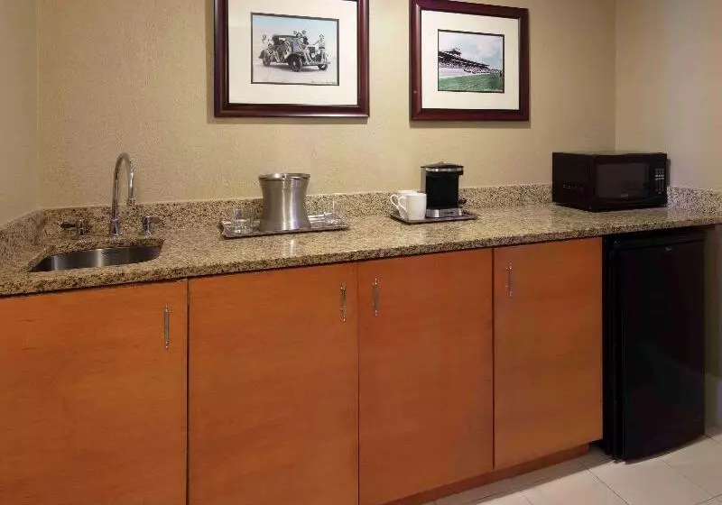 Sviitti King-vuode, Hilton Daytona Beach Oceanfront Resort