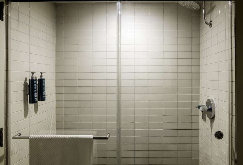 جناح, Hilton Daytona Beach Oceanfront Resort