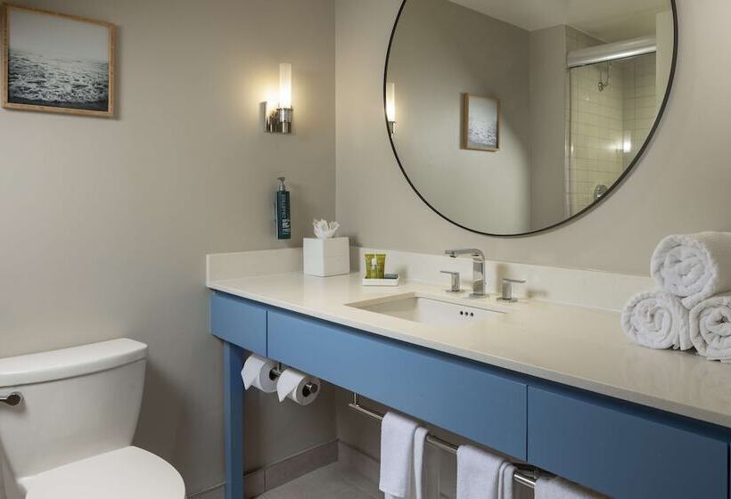 جناح, Hilton Daytona Beach Oceanfront Resort