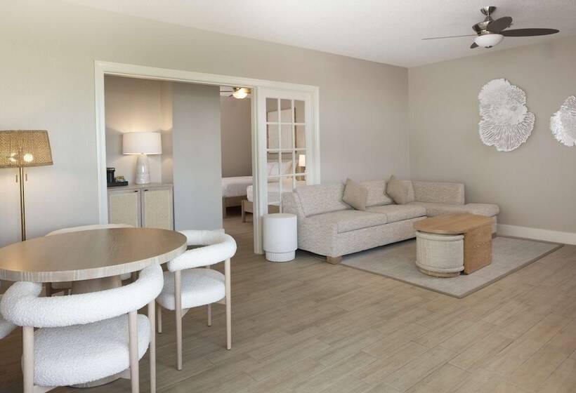 Люкс, Hilton Daytona Beach Oceanfront Resort