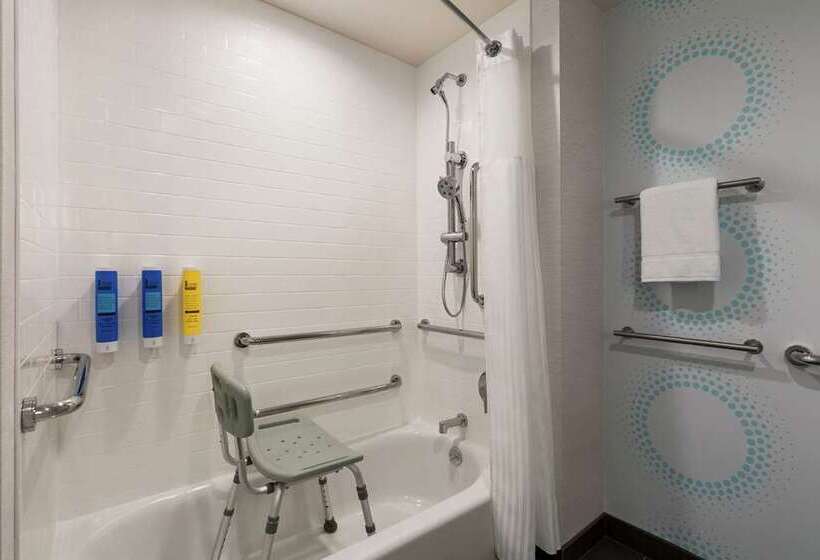 غرفة قياسية لذوى الاحتياجات الخاصة, Hilton Daytona Beach Oceanfront Resort