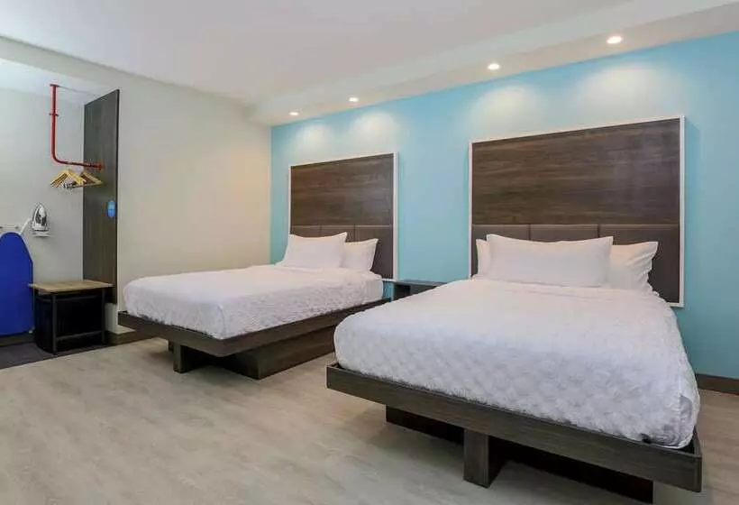 Standard-invahuone, Hilton Daytona Beach Oceanfront Resort